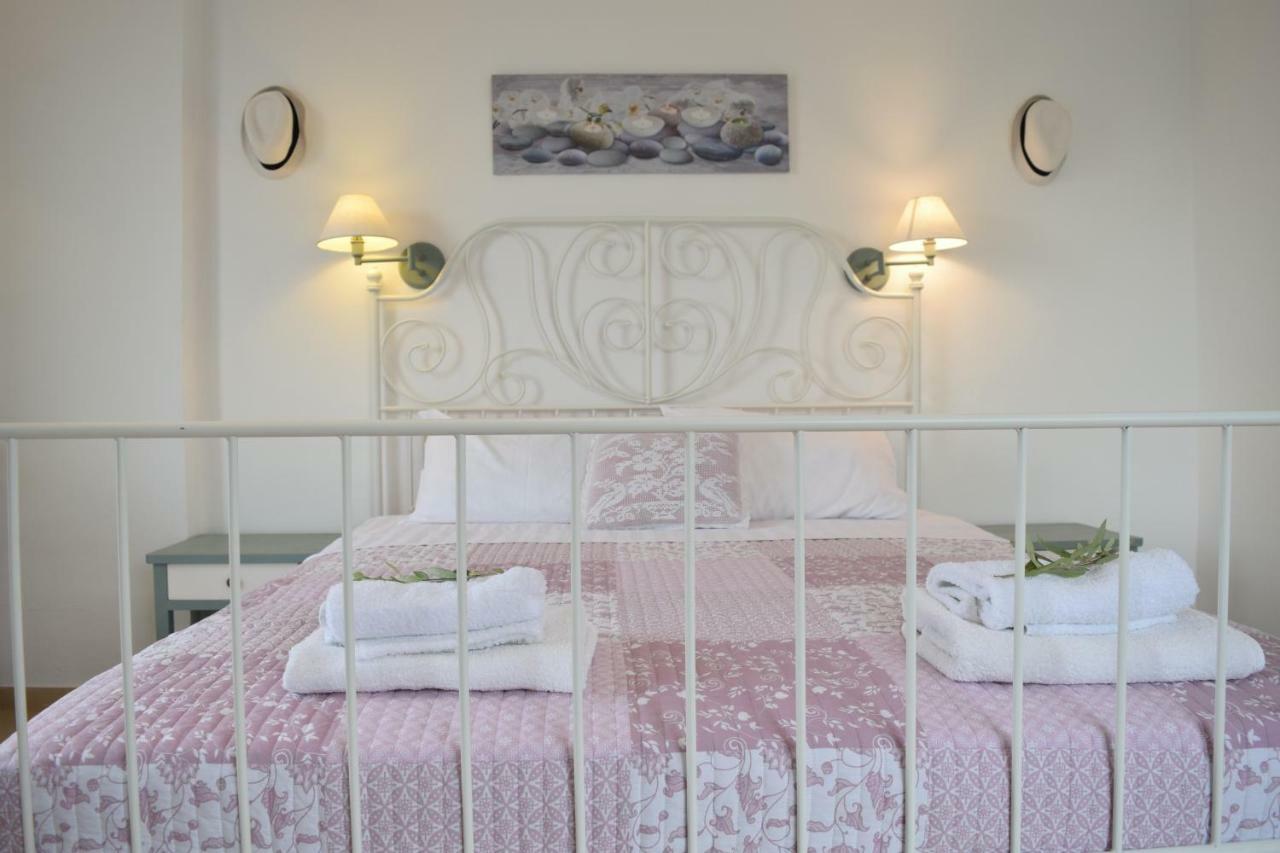 Romantic Apartment Adelianos Kampos Bagian luar foto