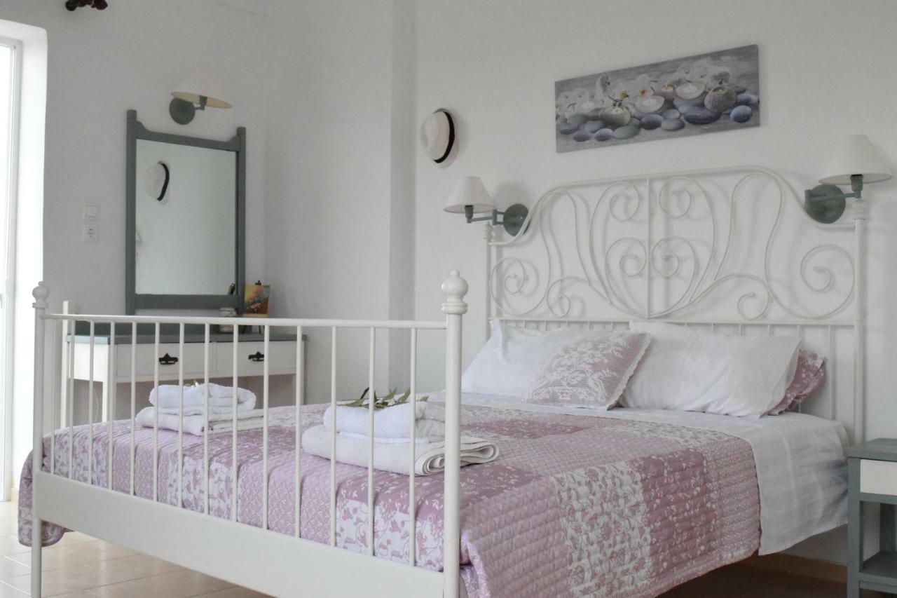 Romantic Apartment Adelianos Kampos Bagian luar foto